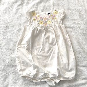 Baby gap onesie embroidered